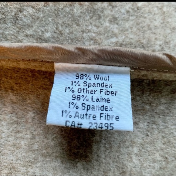 Icelandic Design Zippered Creme /White Appliquéd Sweater Jacket, Size Small. - Picture 7 of 7